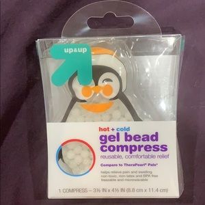 FREE WITH BUNDLE!! Hot & cold reusable compress